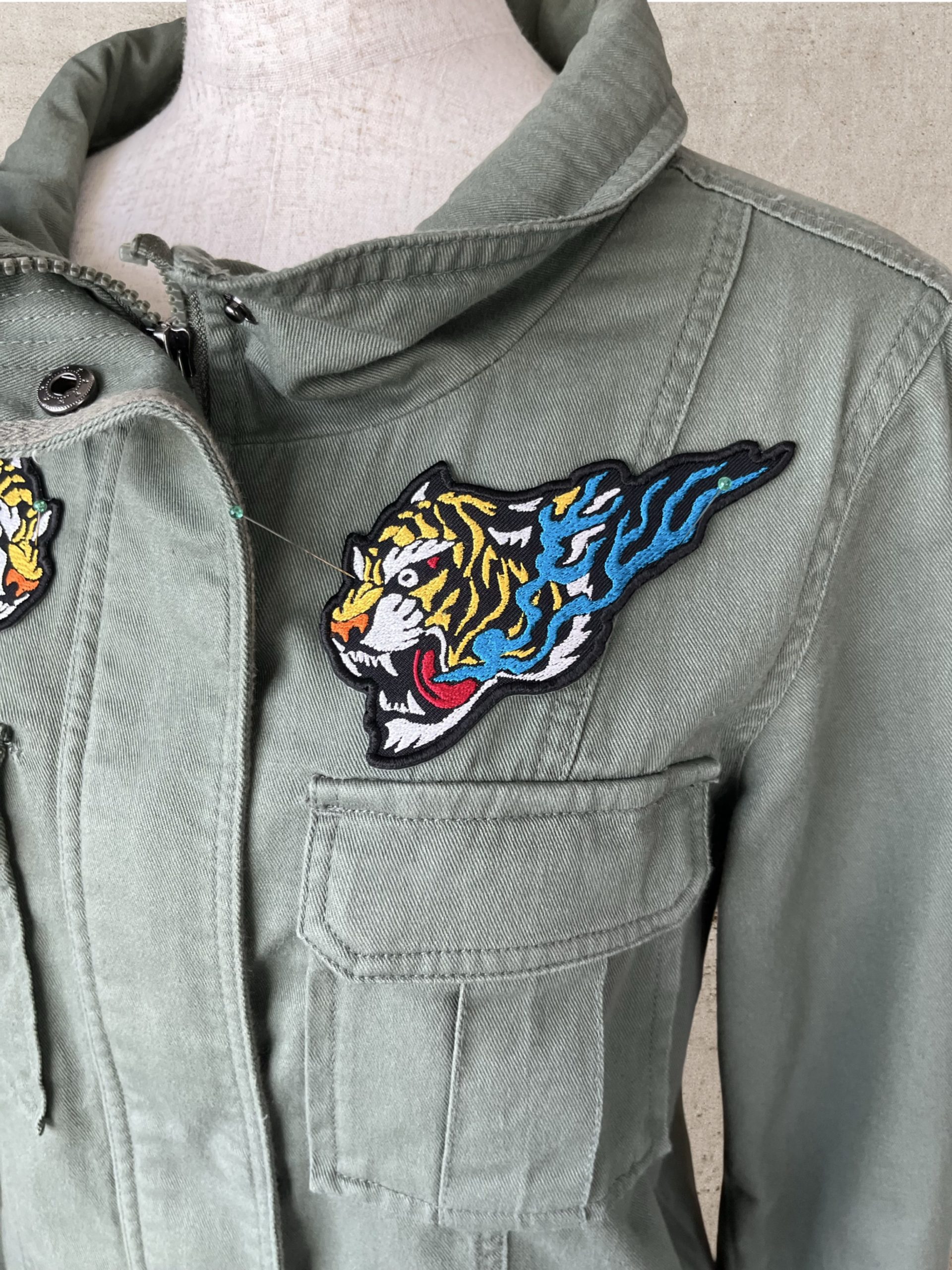 タイガーヘッド　タトゥーデザイン　刺繍ワッペン