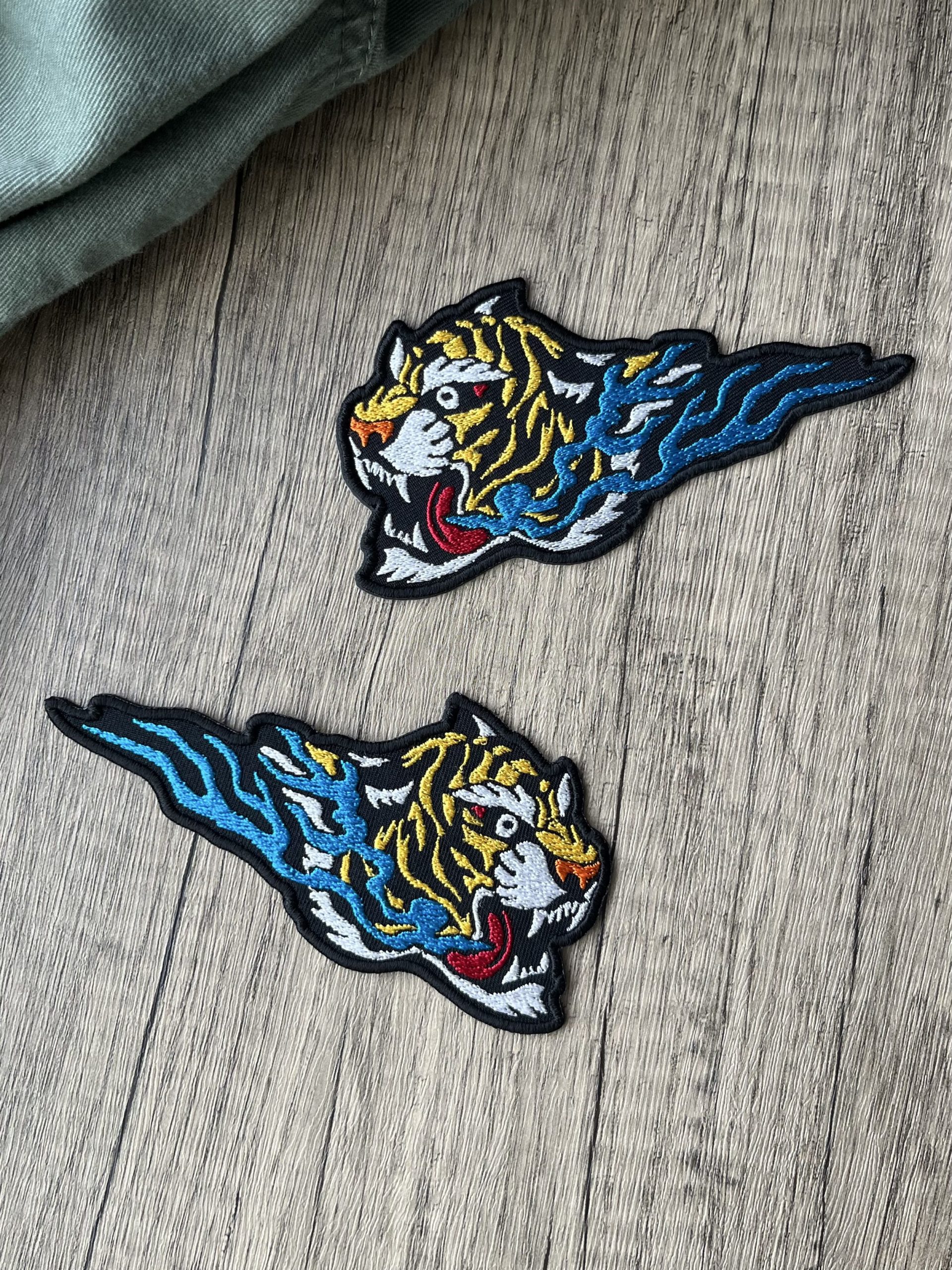 タイガーヘッド　タトゥーデザイン　刺繍ワッペン